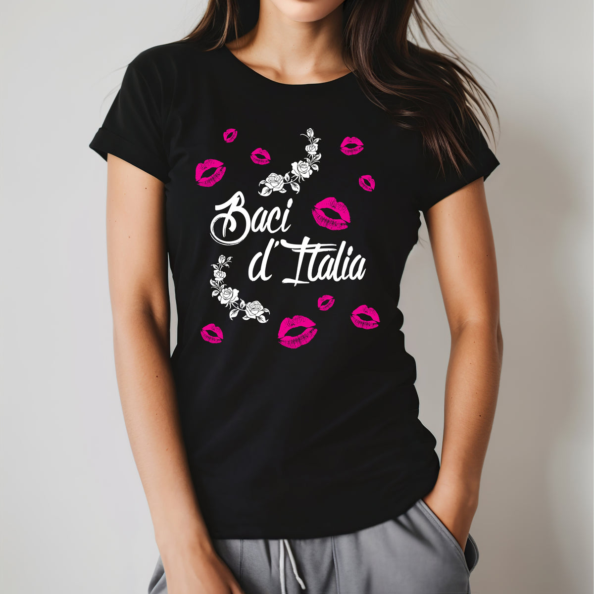 Kisses of Italy Travel Lover T-shirt | Women's Slim0fit Black t-shirt
